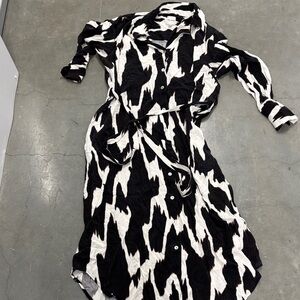 NIC+ZOE Black and White Long Sleeve Dress